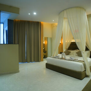 Honeymoon Suite